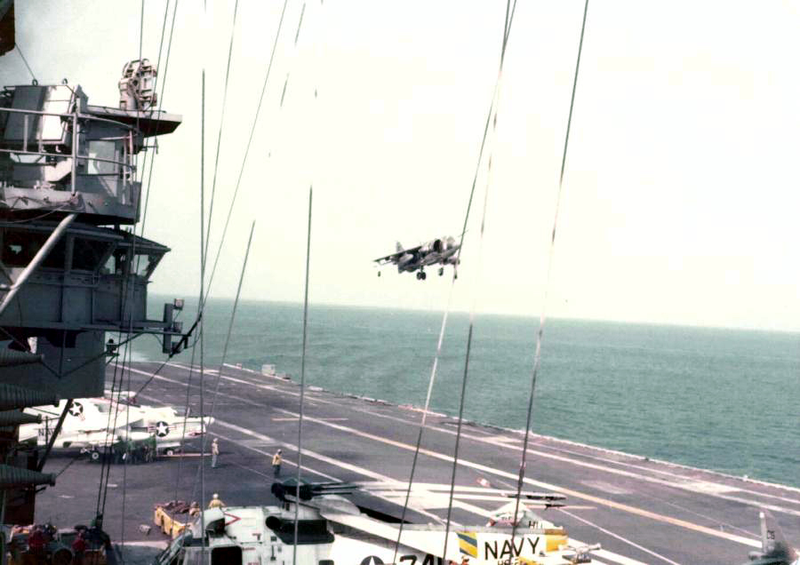 Illustration for article titled The Time When AV-8 Harriers Deployed Aboard A Fixed-Wing Navy Carrier Ā